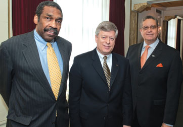 From left, William Strickland (A&S ’70), president and CEO of Manchester Bidwell Corporation and Pitt trustee; Chancellor Nordenberg; and Gregory R. Spencer (CGS ’80), president and CEO of Randall Industries, during the AACC luncheon.
