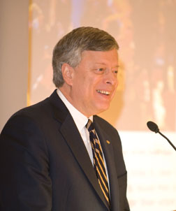 Chancellor Mark A. Nordenberg addressed more than 400 Pitt faculty and staff members who also are alumni of the University. The Feb. 4 luncheon in Alumni Hall has become an annual event.