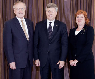 From left: Professor and Provost Emeritus James V. Maher, Chancellor Mark A. Nordenberg,  and Provost Patricia E. Beeson