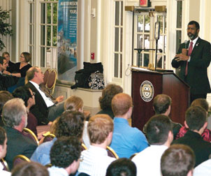 U.S. Nuclear Regulatory Commission (NRC) member and Pitt alumnus William D. Magwood IV (A&S ’91) made a Sept. 30 visit to Pitt to discuss the recent reemergence of nuclear power as a global energy option and to encourage students to study science and engineering. One of the five NRC commissioners responsible for ensuring the safety of U.S. commercial nuclear power plants, Magwood addressed current and prospective Pitt nuclear engineering students during Pitt’s Nuclear Engineering Night in the Lower Lounge of the William Pitt Union.