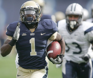 Ray-Graham-breakaway-(unh) The Pitt Panthers faced the Utah Utes on Oct. 15 at Heinz Field; Pitt running back Ray Graham (No. 1) is the nation’s second-leading rusher.