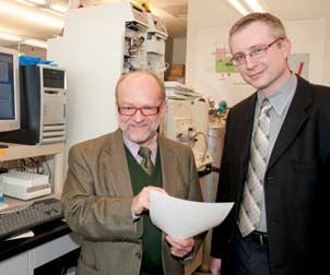 Valerian Kagan (left), a professor of environmental and occupational health in the Graduate School of Public Health, and Alexander Star, an assistant professor of chemistry, were part of a research study that showed how carbon nanotubes could be safely biodegraded by an enzyme of inflammatory cells in the body. These nanotubes are one-atom thick rolls of graphite 100,000 times smaller than a human hair yet stronger than steel—and they have many industrial uses. The recent study’s findings suggest that it might be possible to pack the nanotubes with drugs, using them as a biodegradable drug delivery system in humans.  