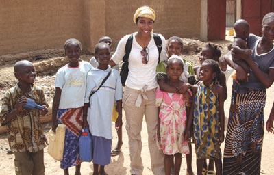 mali_vicken_group1 Victoria Kennedy (center) said she felt oddly at home in Africa because she wasn’t a minority. “It was strange to be around so many people who looked like me. When you’re suddenly in the majority, it can be ‘opening.’”