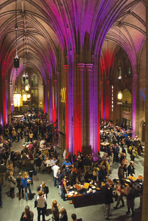 Many alumni gathered in the Cathedral of Learning Commons Room during the Oct. 14 Pitt Alumni Association Welcome Back Reception for all alumni. 