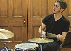 To help set the mood on campus in the weeks leading up to the Pitt jazz event, members of the Pitt Jazz Ensemble played for a lunchtime crowd at Nordy’s Place in the William Pitt Union.